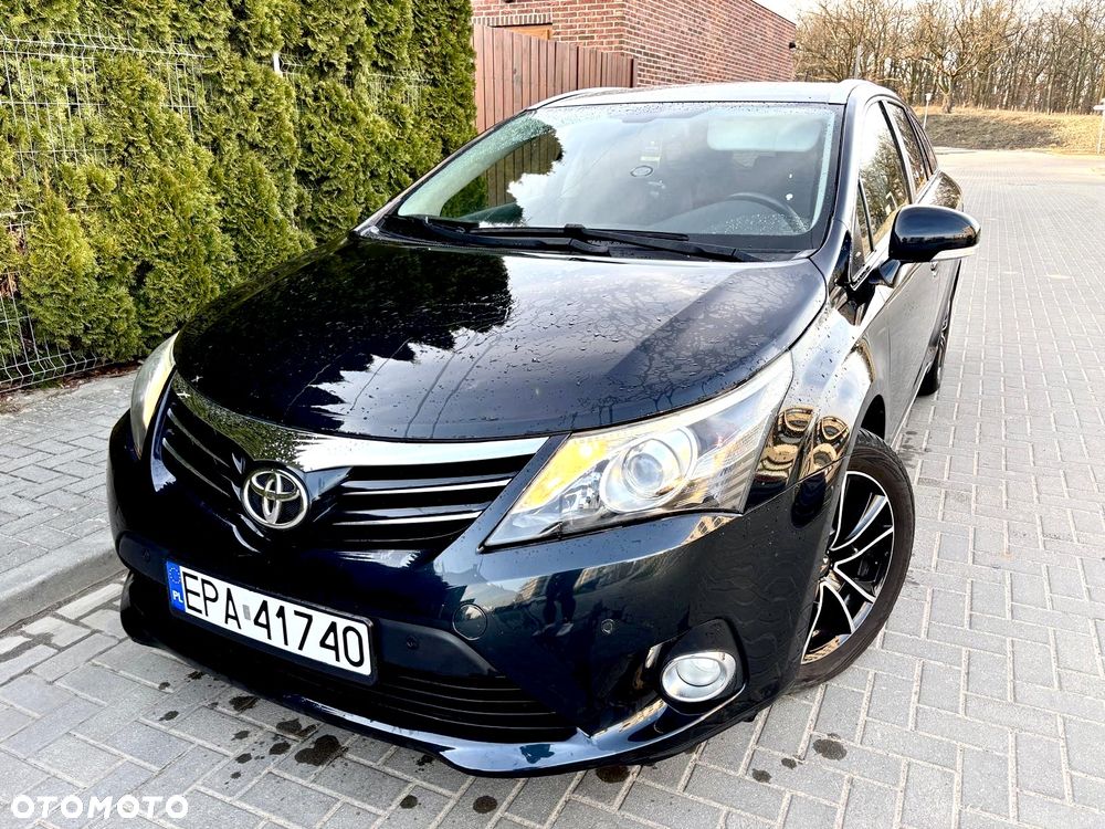 Toyota Avensis 2.0 D-4D Comfort - 1