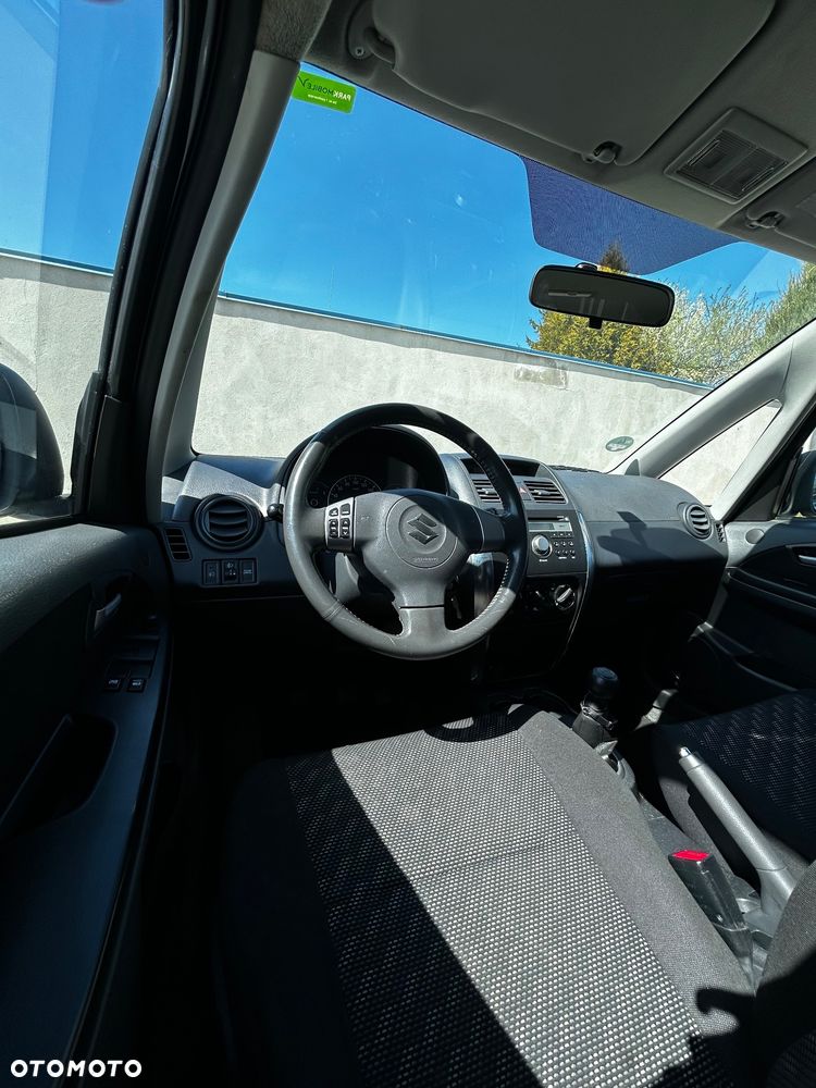Suzuki SX4 - 9