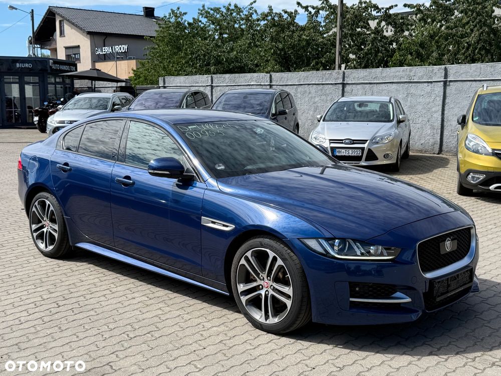 Jaguar XE 20d R-Sport - 1