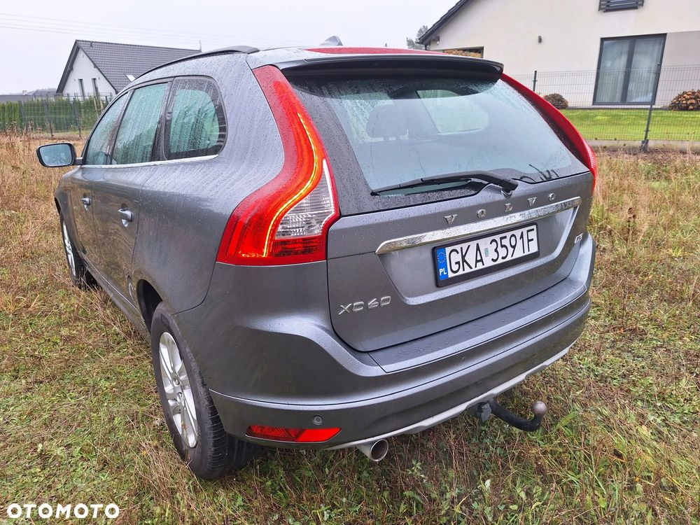 Volvo XC 60 D3 Drive-E Momentum - 4