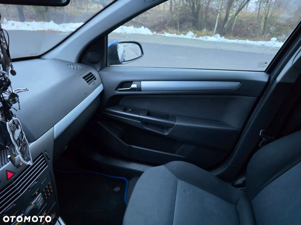 Opel Astra - 16