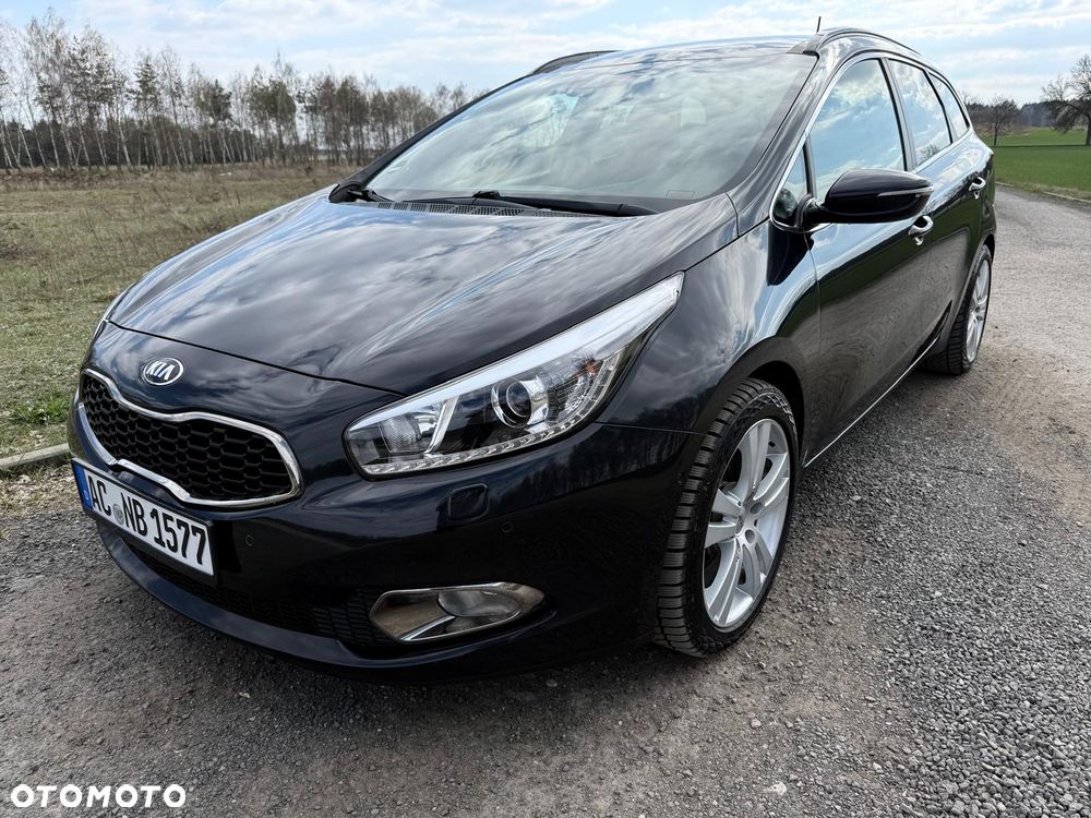 Kia Ceed 1.6 CRDi 128 Platinum Edition - 1