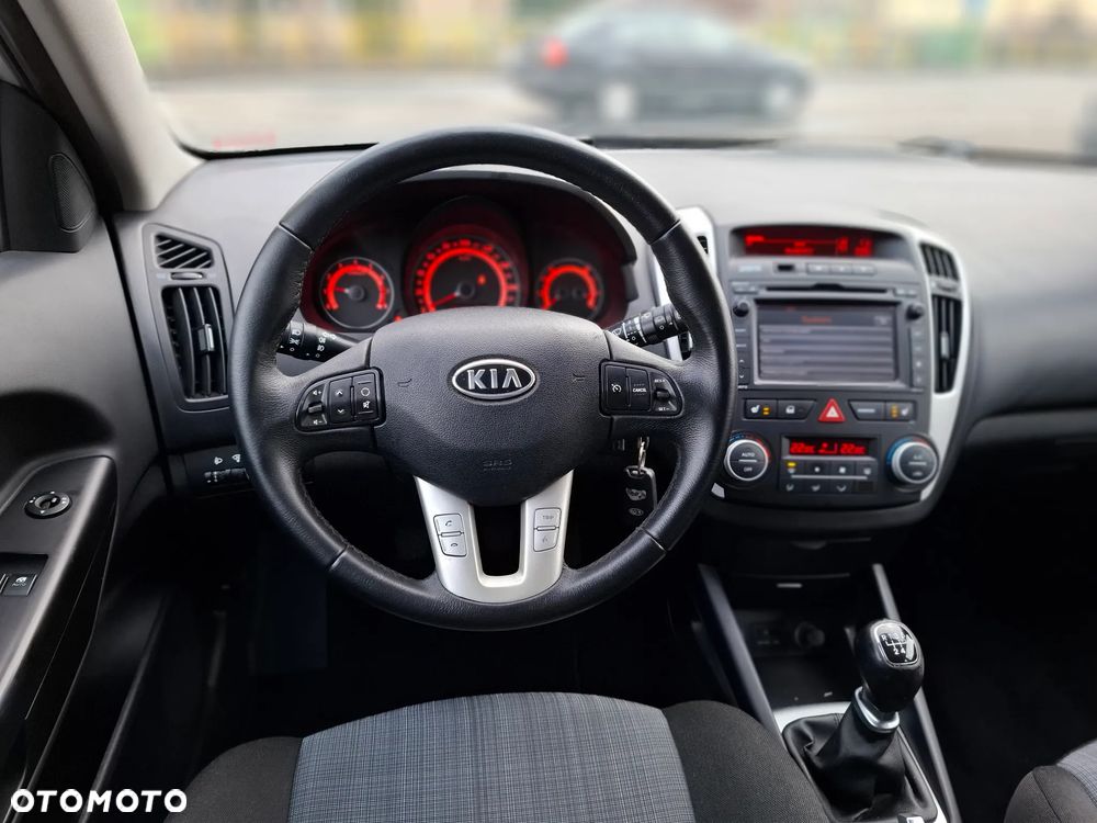 Kia Ceed 1.4 CVVT Dream-Team Edition - 7