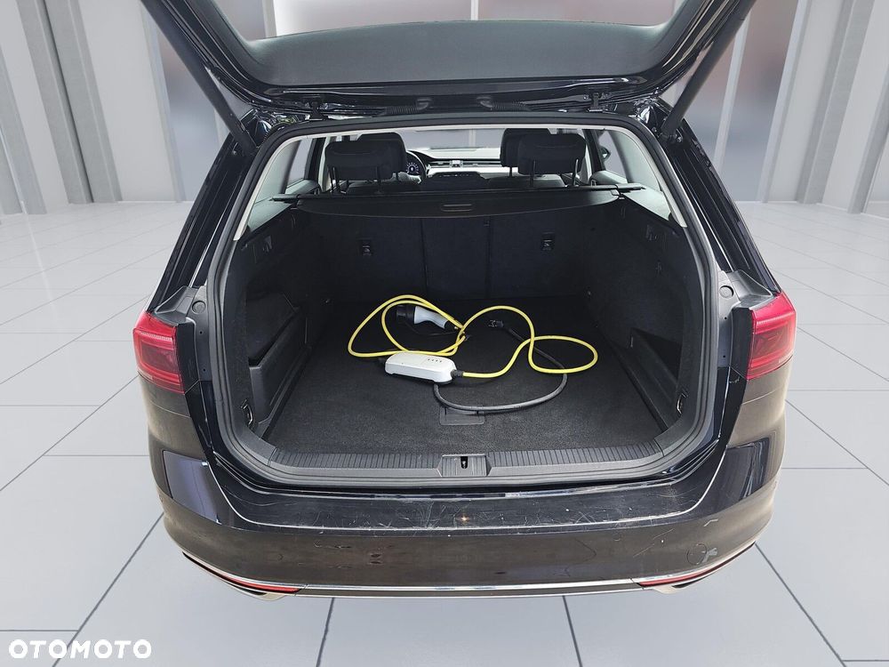 Volkswagen Passat Variant - 17