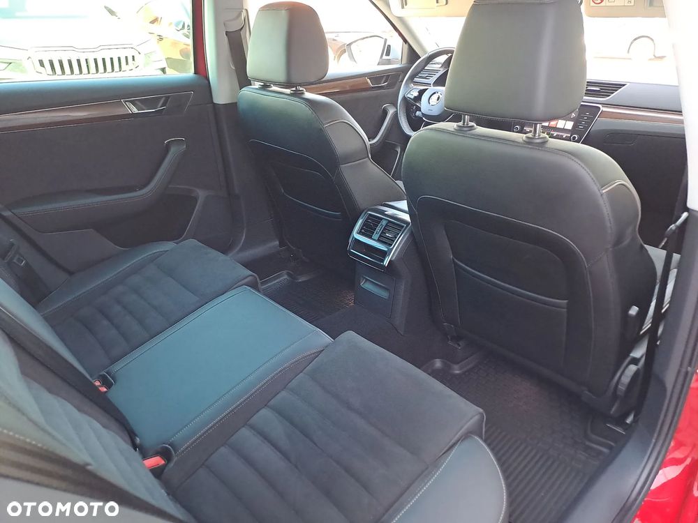 Skoda Superb 2.0 TDI SCR 4x4 Scout DSG - 12