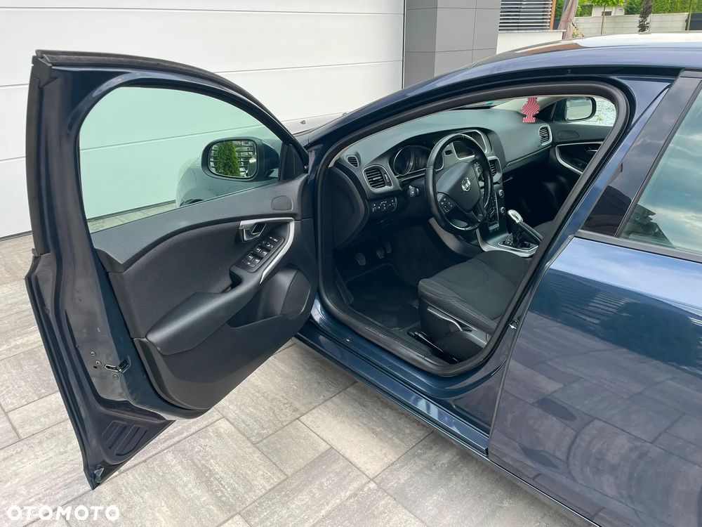 Volvo V40 D2 Summum - 13