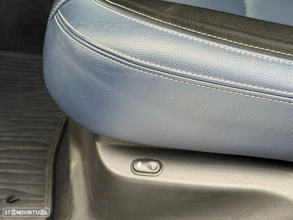 Land Rover Range Rover Velar 2.0d R-Dynamic SE - 31