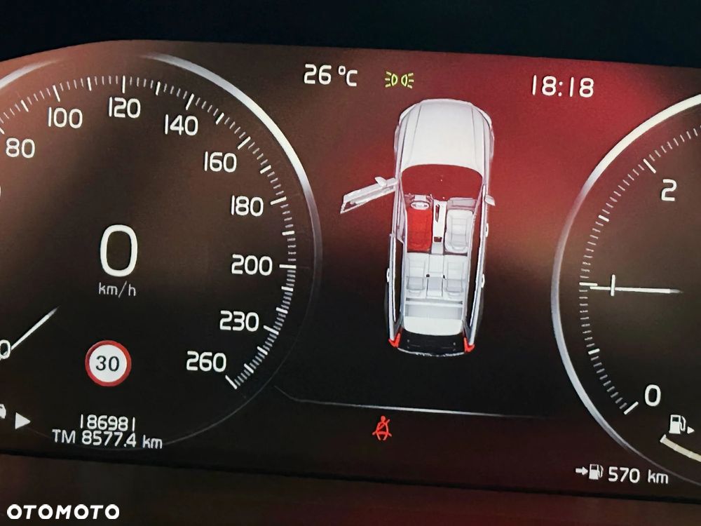 Volvo V90 Cross Country D4 AWD - 18