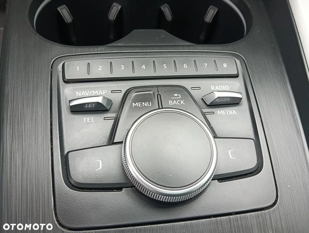 Audi A4 Limousine 2.0 TFSI quattro S tronic design - 26