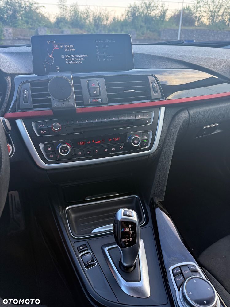 BMW Seria 3 320d - 12