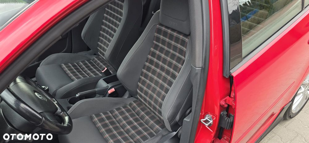 Volkswagen Golf 2.0 GTI - 14