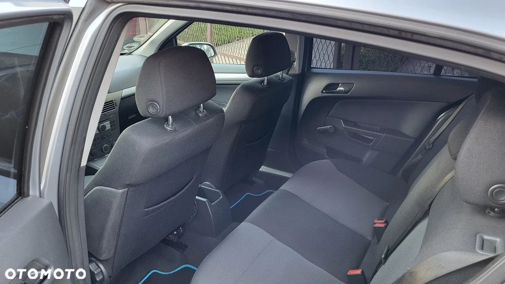 Opel Astra 1.6 Catch me - 10