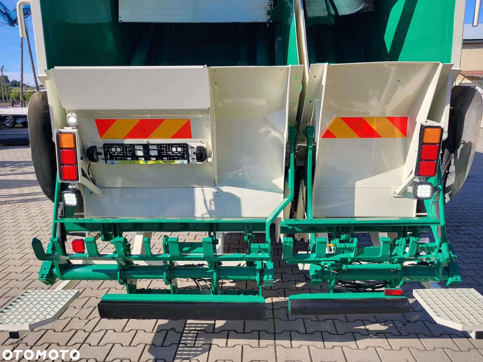 Mercedes-Benz ECONIC 2630 6X2 dwukomorowa - 6