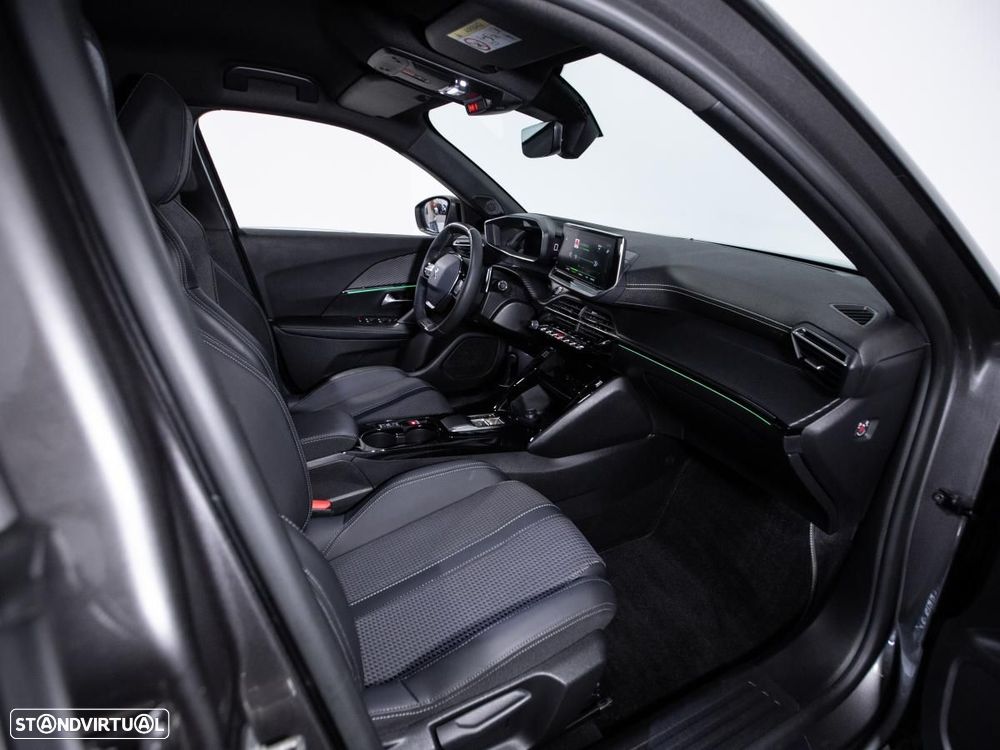 Peugeot 2008 1.2 PureTech GT EAT8 - 10