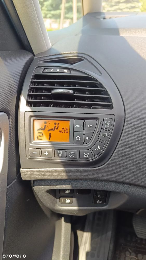 Citroën C4 Picasso 1.6 HDi Impress Pack - 26