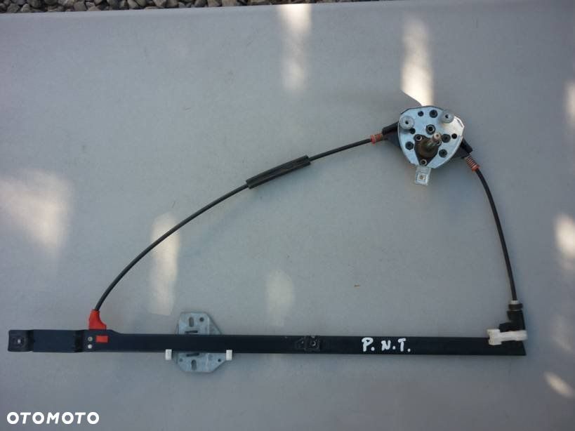 VW T4 PODNOSNIK MECHANIZM OPUSZCZANIA SZYBY PRAWEJ - 1