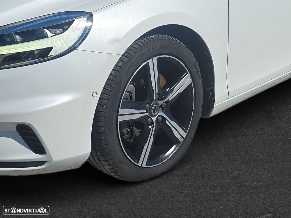 Volvo V40 2.0 D3 R-Design Geartronic - 6