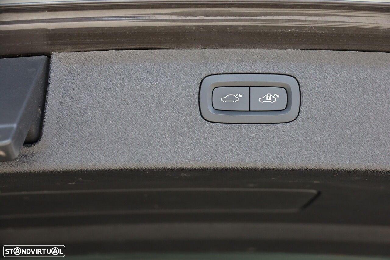 Volvo XC 90 2.0 T8 PHEV Plus Dark AWD - 5