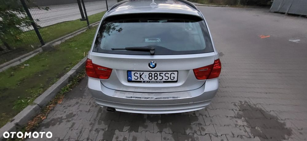 BMW Seria 3 318i - 14