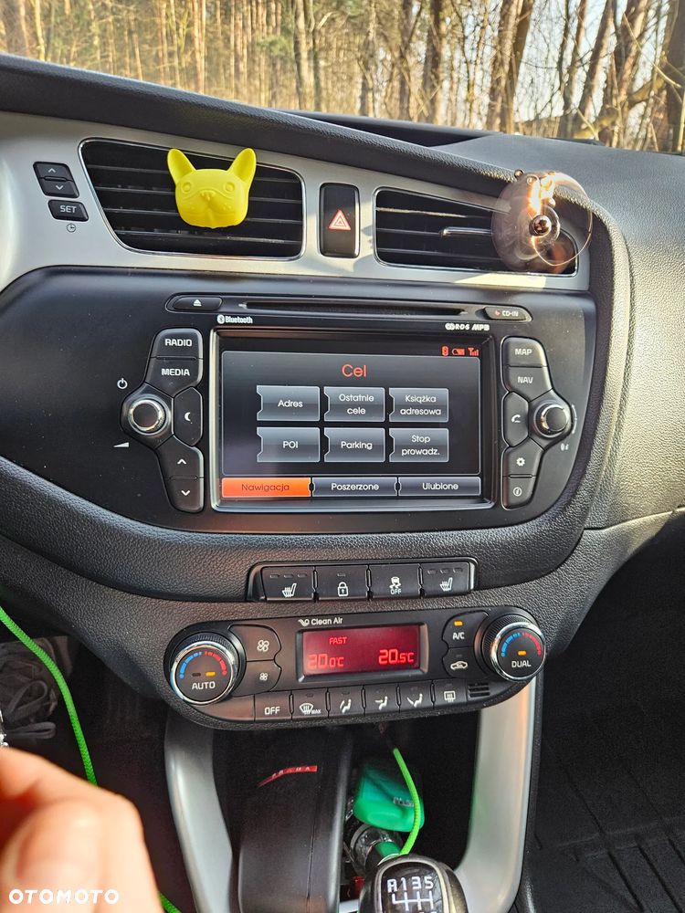 Kia Ceed 1.4 CVVT Fifa World Cup Edition - 15