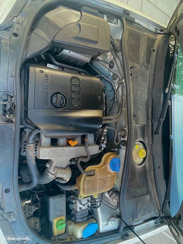 Audi A4 1.8 Turbo Sport - 10