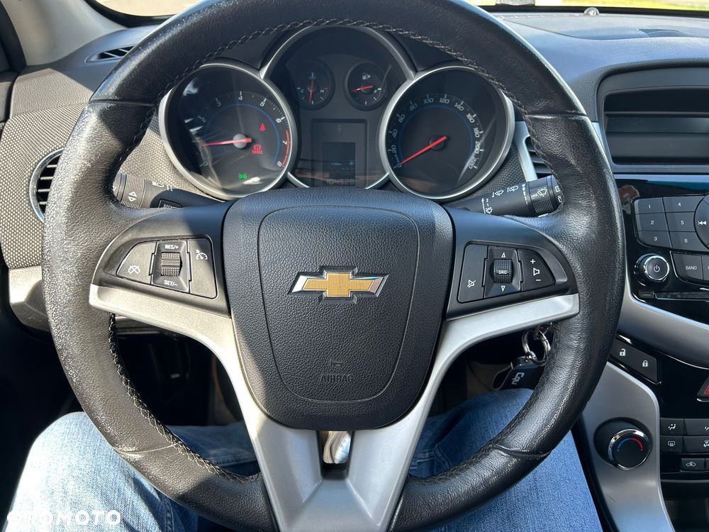 Chevrolet Cruze 1.8 LT - 23