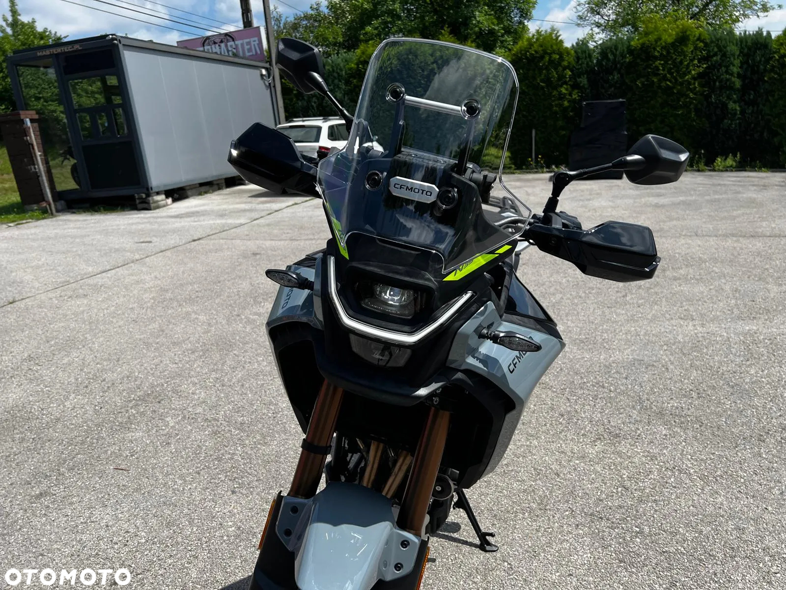 CFMoto MT - 5
