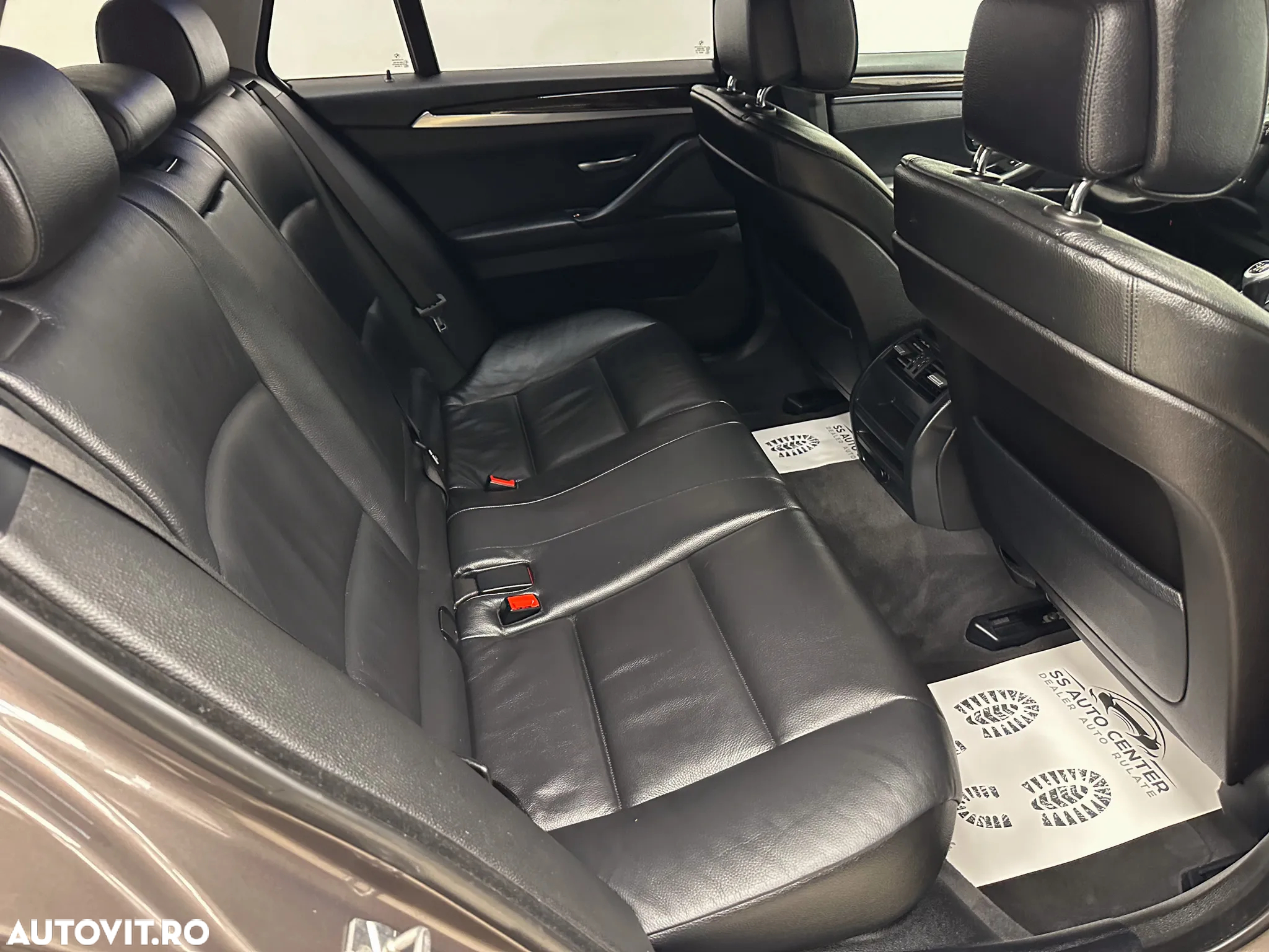 BMW Seria 5 520d Touring - 16