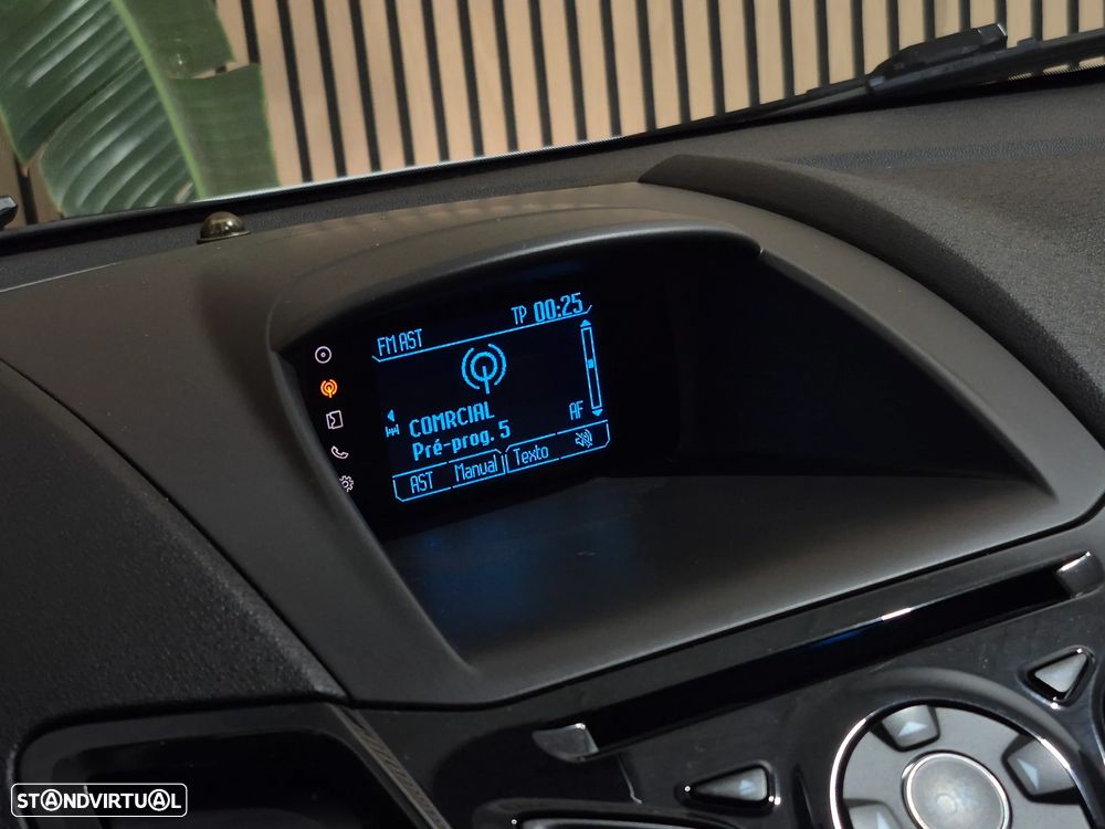 Ford Fiesta 1.0 T EcoBoost Titanium PowerShift - 21