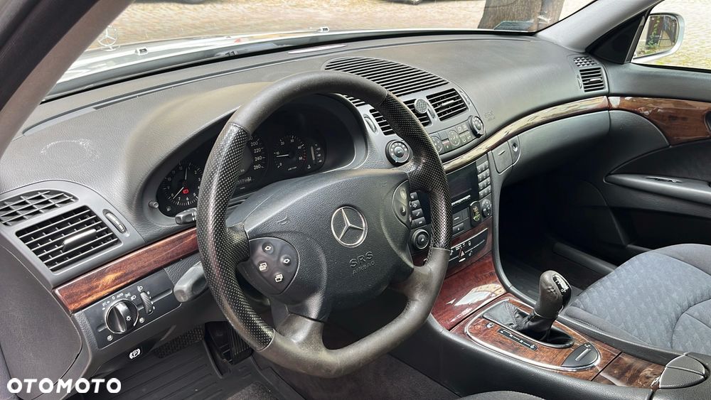 Mercedes-Benz Klasa E - 19