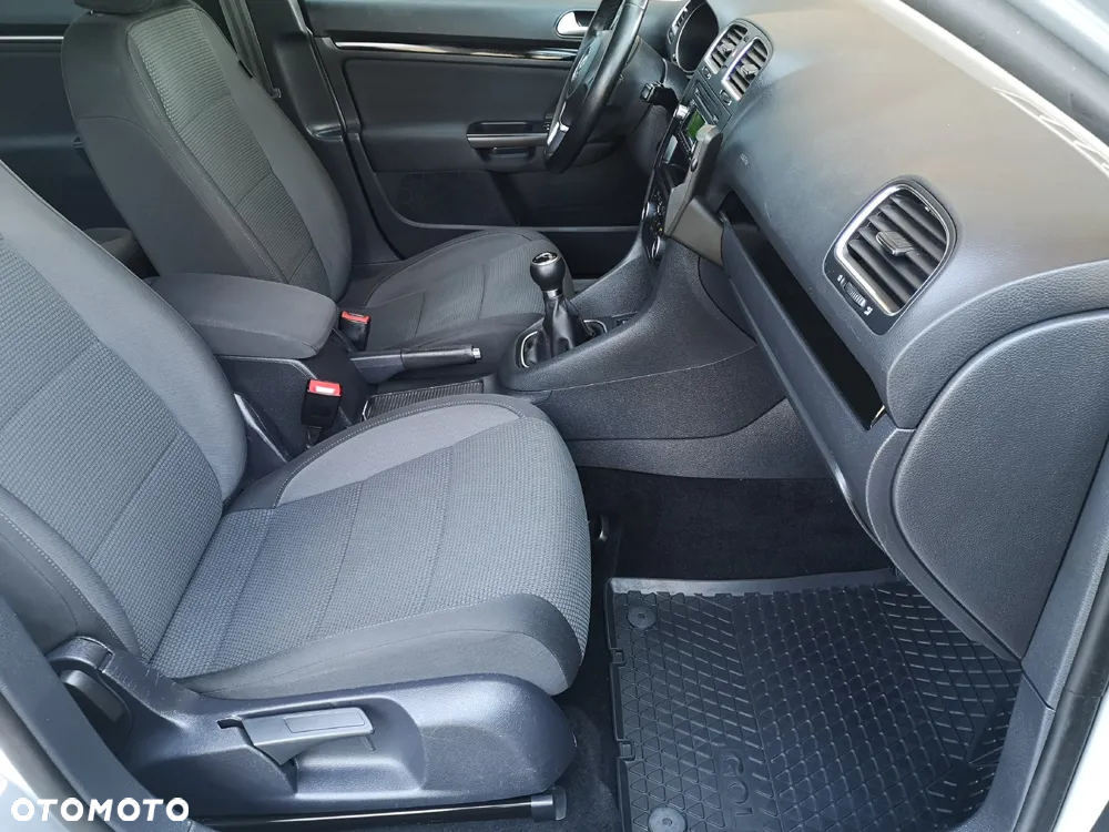 Volkswagen Golf VI 1.6 TDI Comfortline - 21