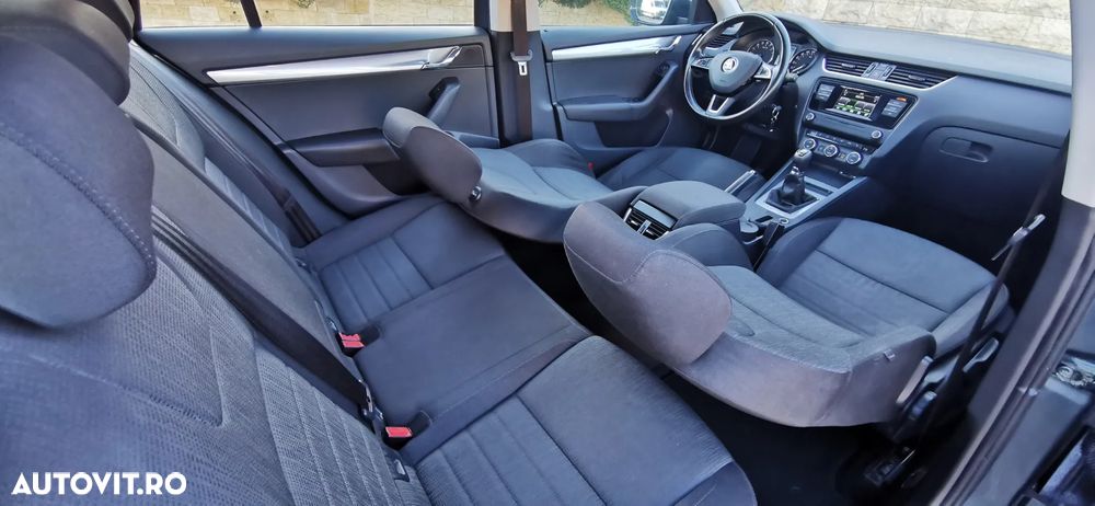 Skoda Octavia 1.6 TDI (Green tec) 4x4 Style - 7