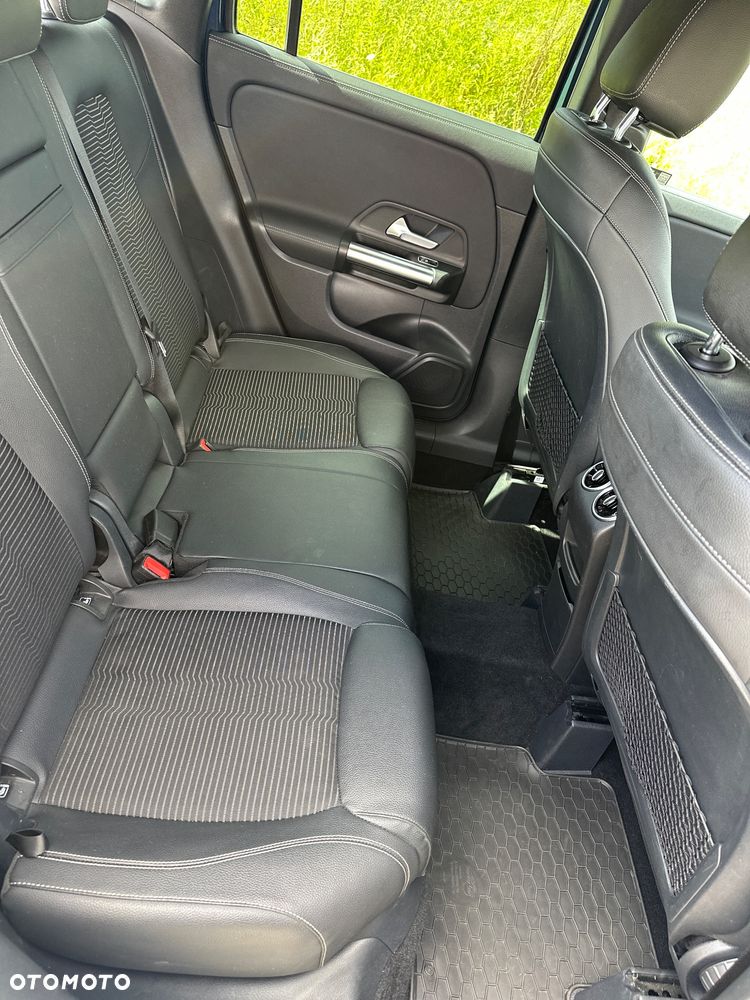 Mercedes-Benz GLA 200 Business Edition - 9