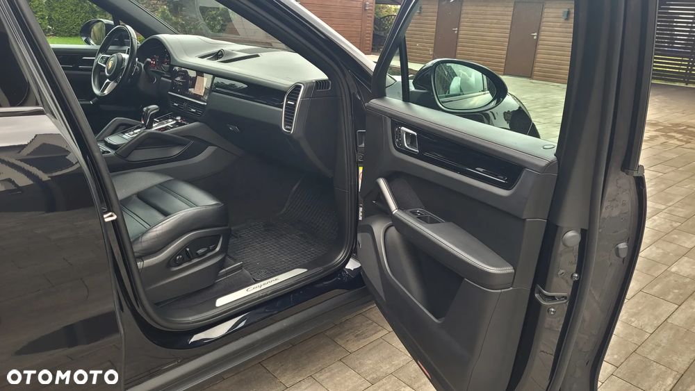 Porsche Cayenne Standard - 16