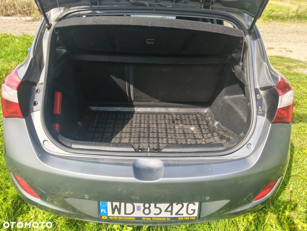 Hyundai i30 1.4 CRDi Classic + - 5