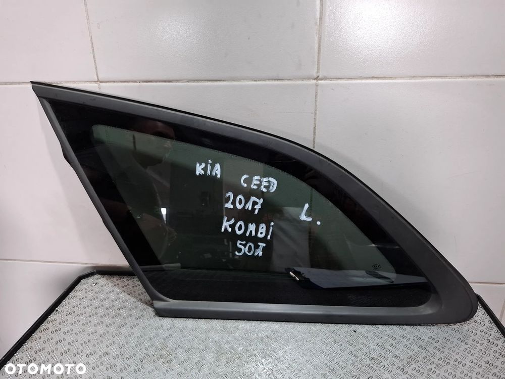 Szyba boczna lewy bok Kia Ceed Kombi 2017 rok przyciemnienie S3 - 1