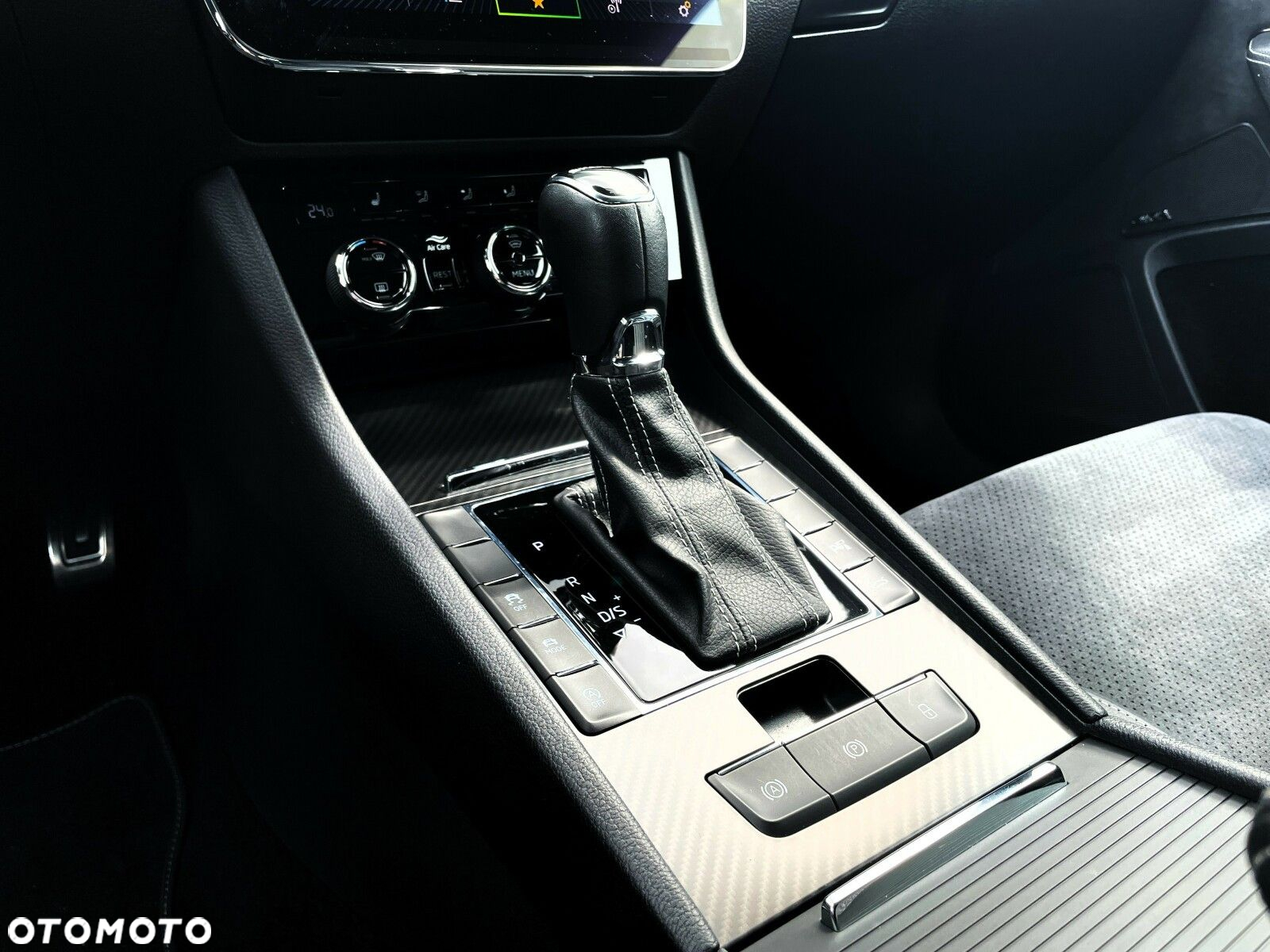 Skoda Superb 2.0 TSI Sportline DSG - 17