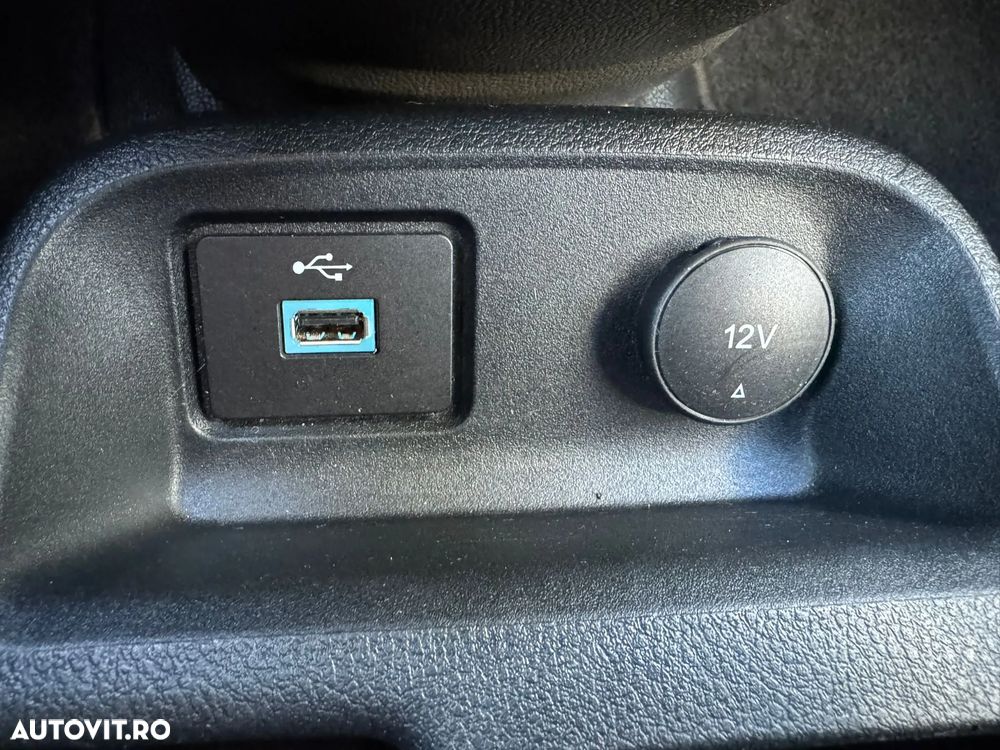 Ford TRANSIT CONNECT - 23