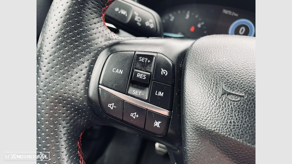 Ford Focus SW 1.5 TDCi EcoBlue ST-Line - 20