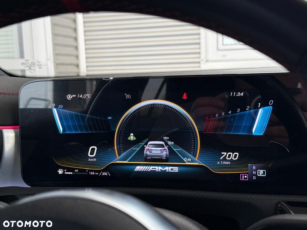 Mercedes-Benz CLA - 40