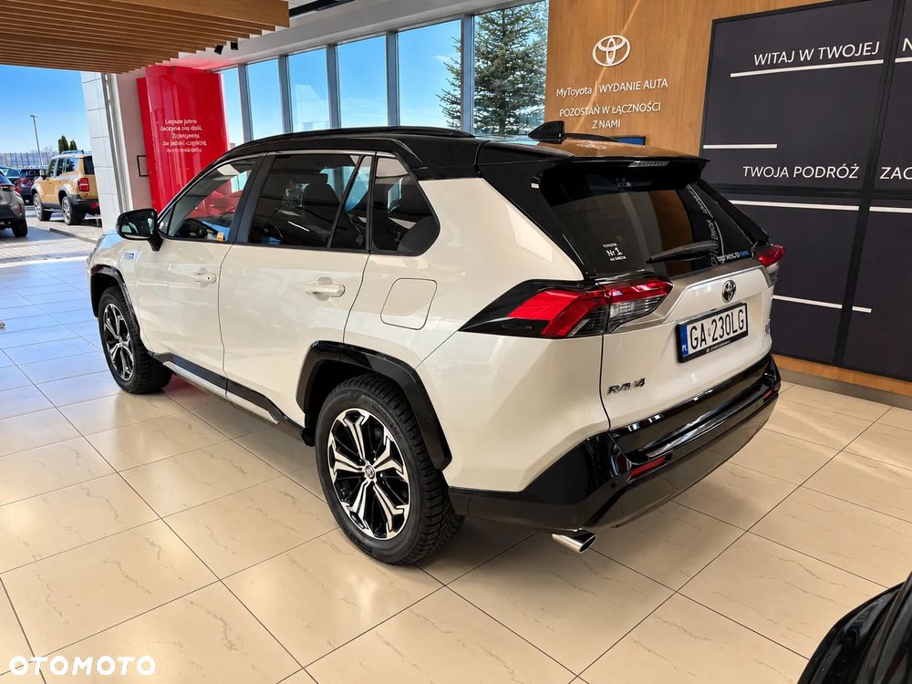 Toyota RAV4 - 3