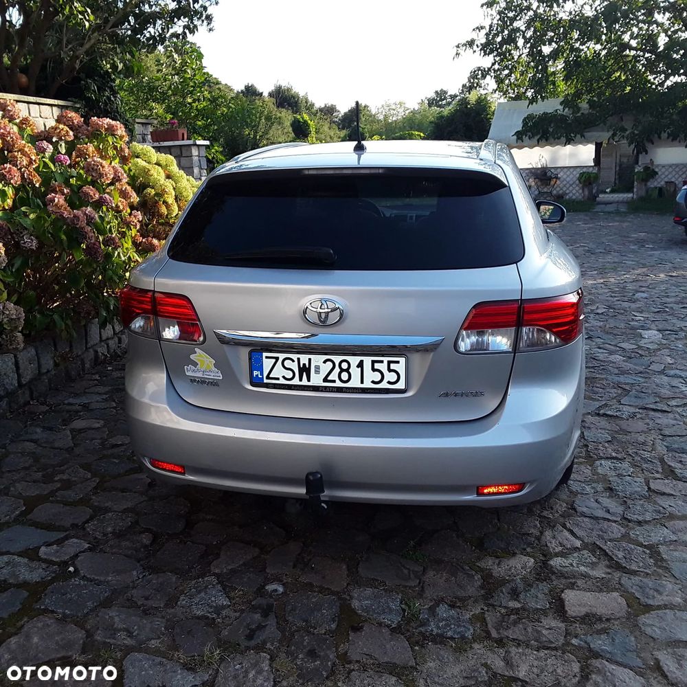 Toyota Avensis 2.0 D-4D Executive - 27