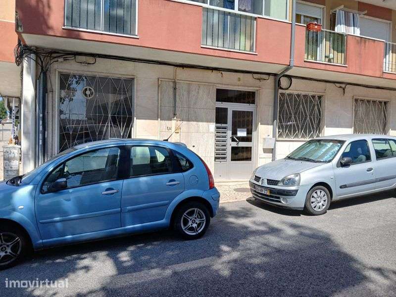 Trespasse loja 150 m2 de tintas e afins - Grande imagem: 2/2