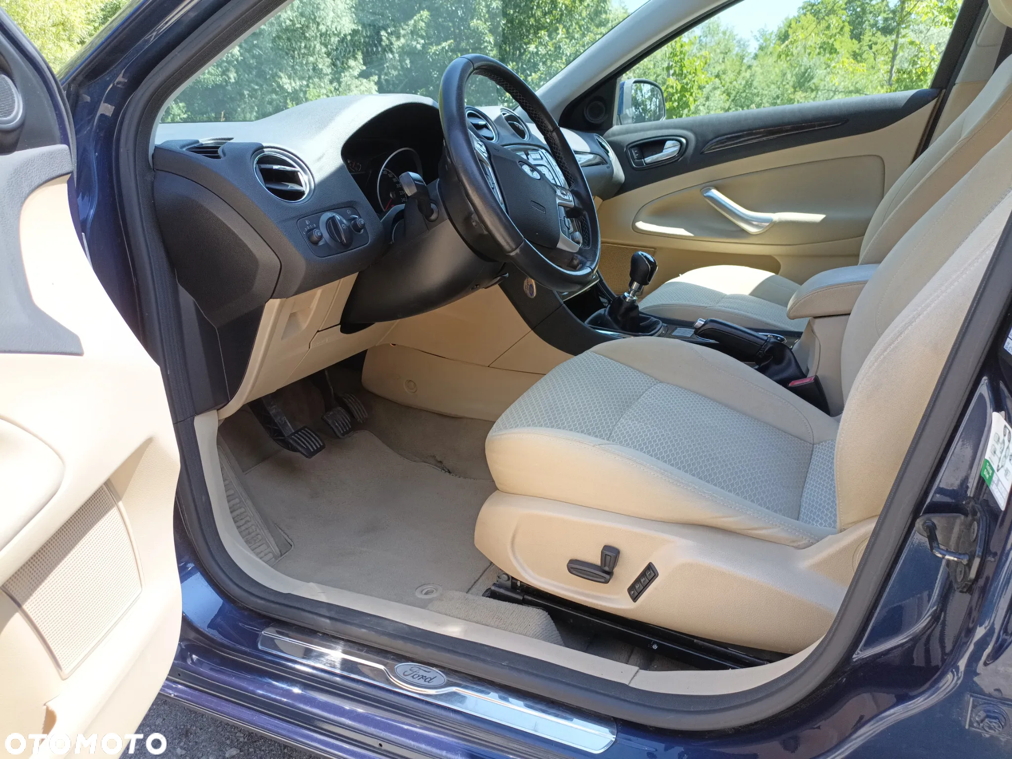 Ford Mondeo 2.0 TDCi Ghia - 11