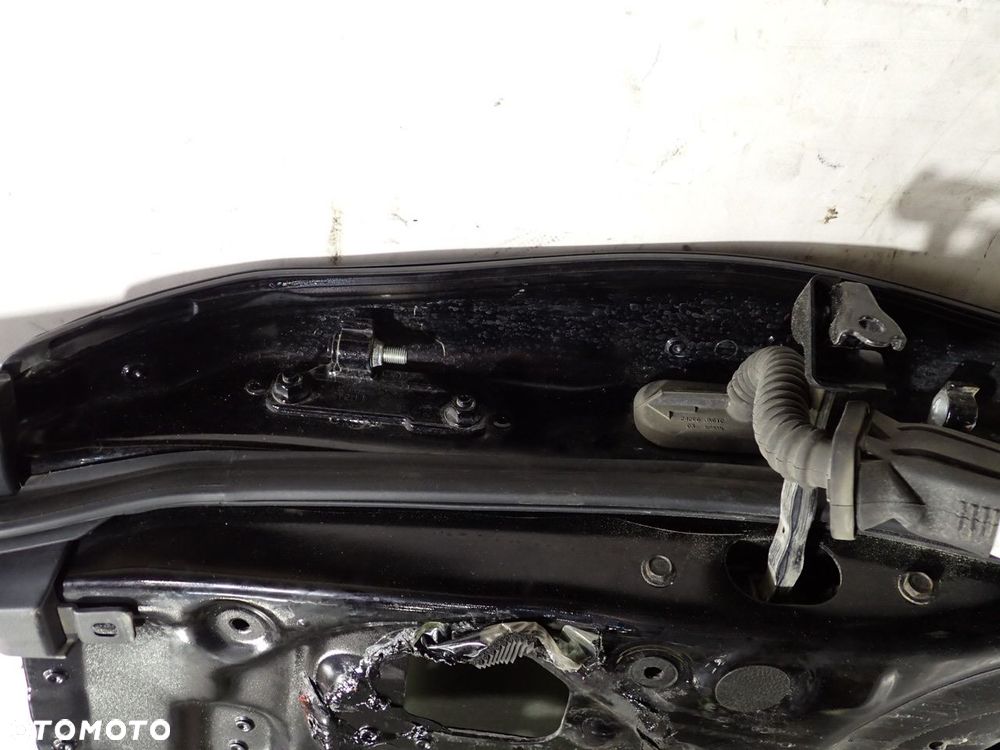 DRZWI LEWY TYŁ INFINITI M37X kol: GAC - 39