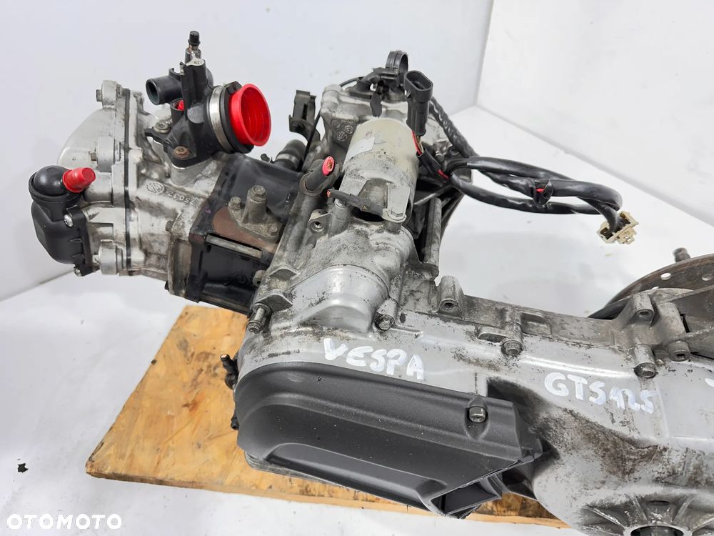 Silnik Piaggio Vespa GTS 125 - 4