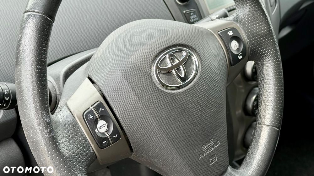 Toyota Yaris 1.33 Prestige - 27
