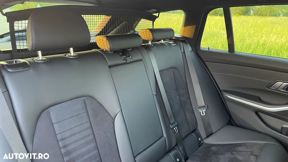 BMW Seria 3 320i Aut. M Sport - 17
