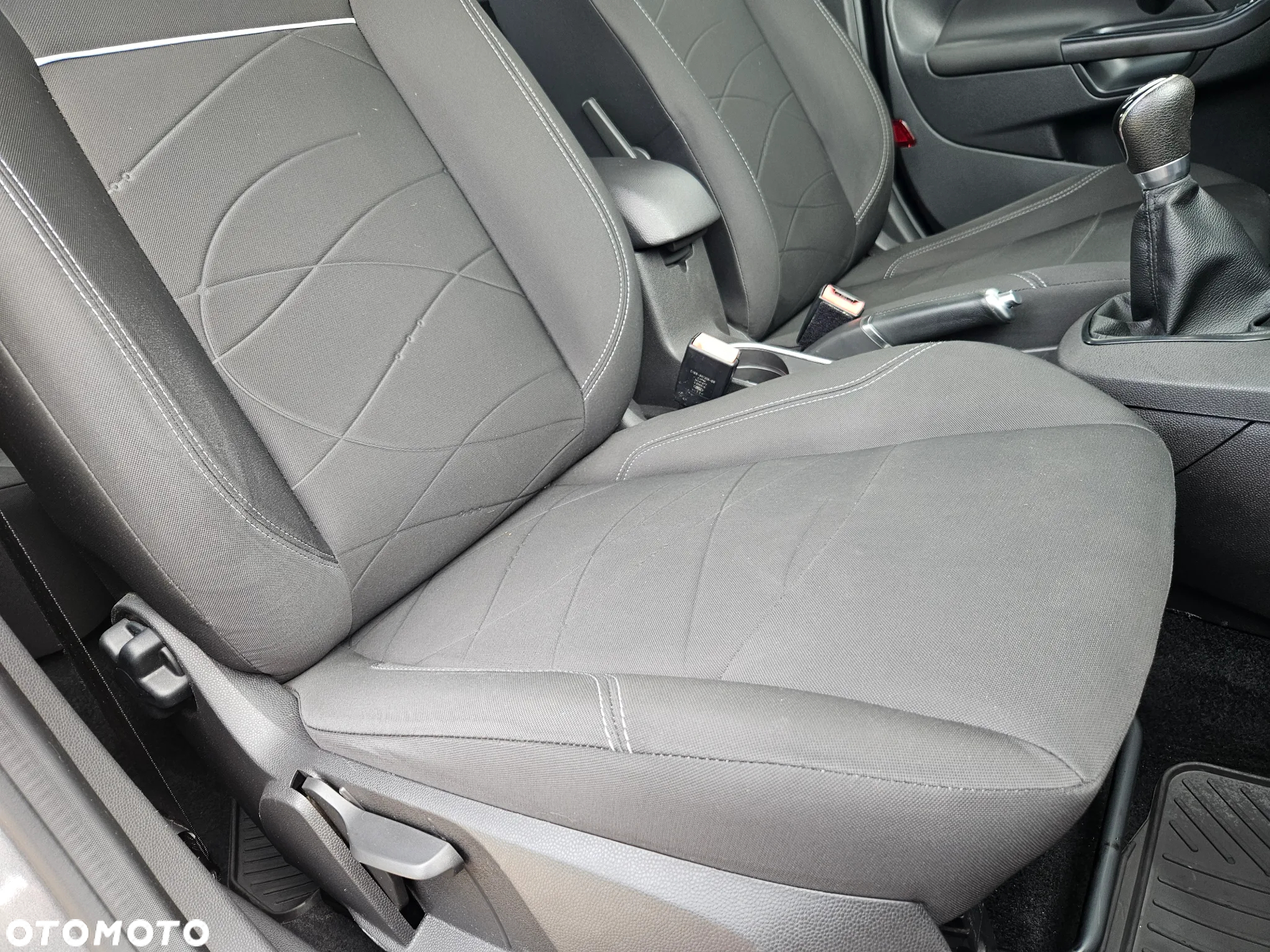 Ford Fiesta 1.0 EcoBoost S&S TITANIUM - 18
