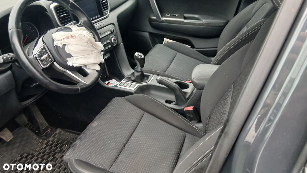 Kia Sportage 1.6 GDI 2WD DREAM-TEAM EDITION - 9